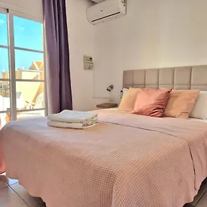 cosy-apartment-in-100-meters-from-the-beach.adeje-hotels.com/
